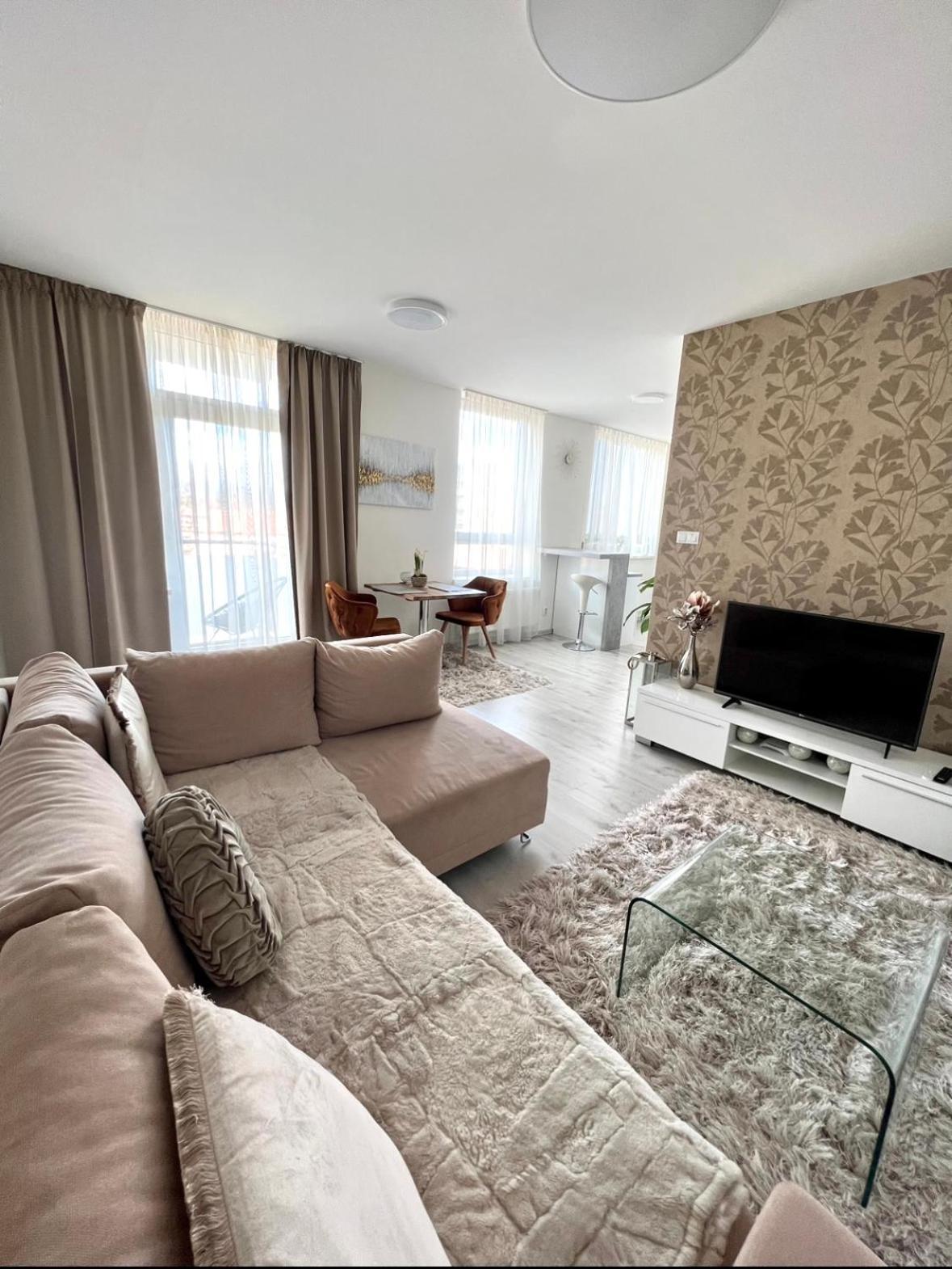 Palace Hill Apartment 3L Poprad Esterno foto